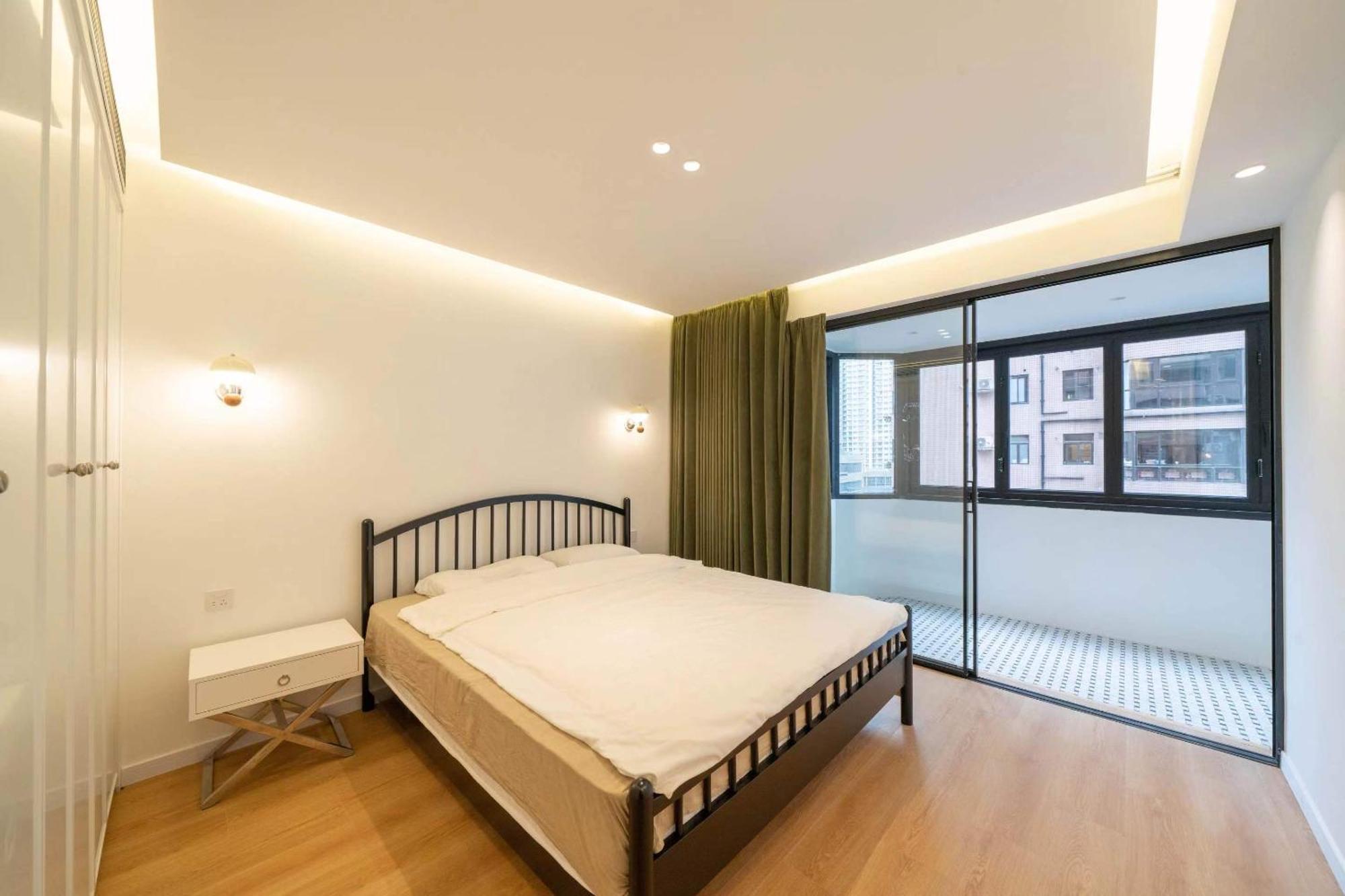 Tonight Hotel South Shanxi Road 샹하이 외부 사진