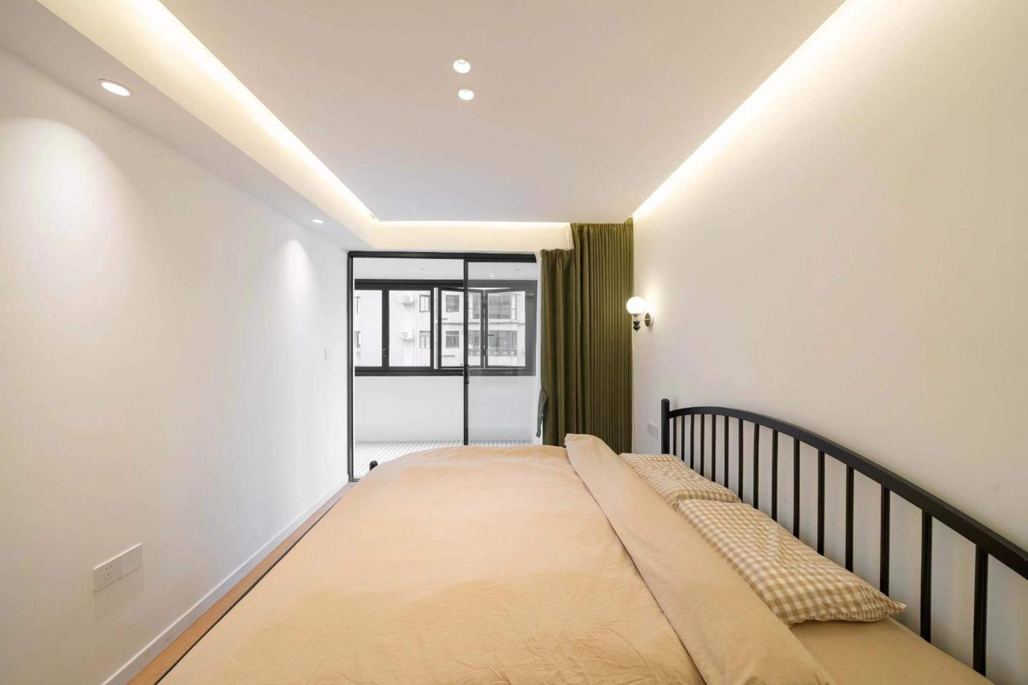 Tonight Hotel South Shanxi Road 샹하이 외부 사진