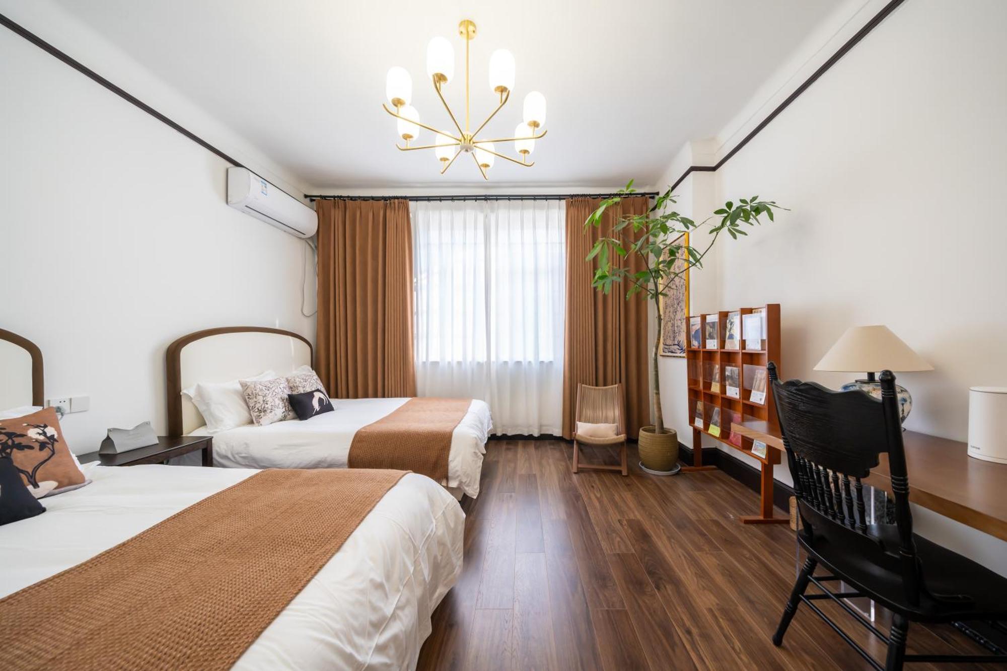 Tonight Hotel South Shanxi Road 샹하이 외부 사진