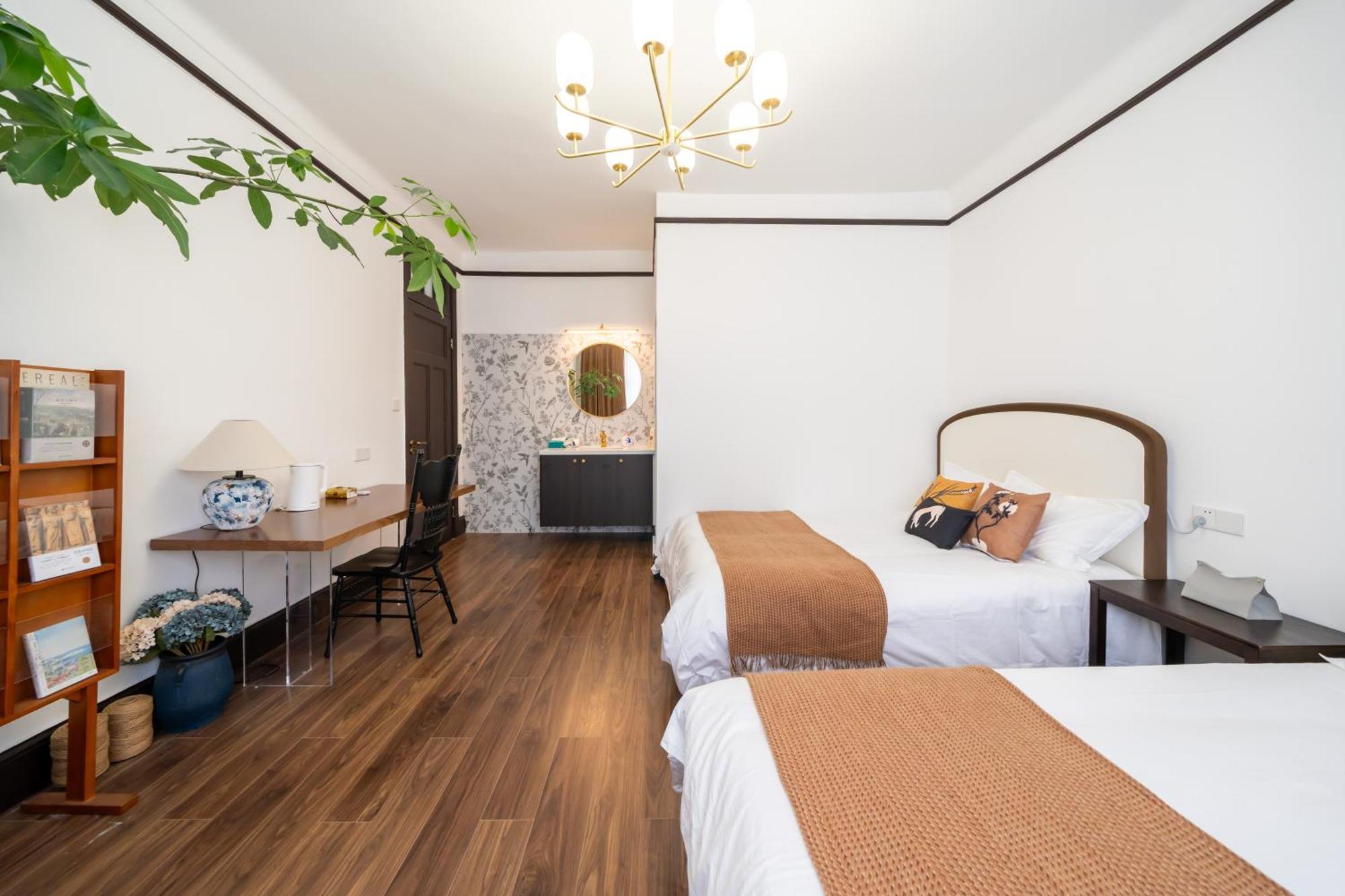 Tonight Hotel South Shanxi Road 샹하이 외부 사진
