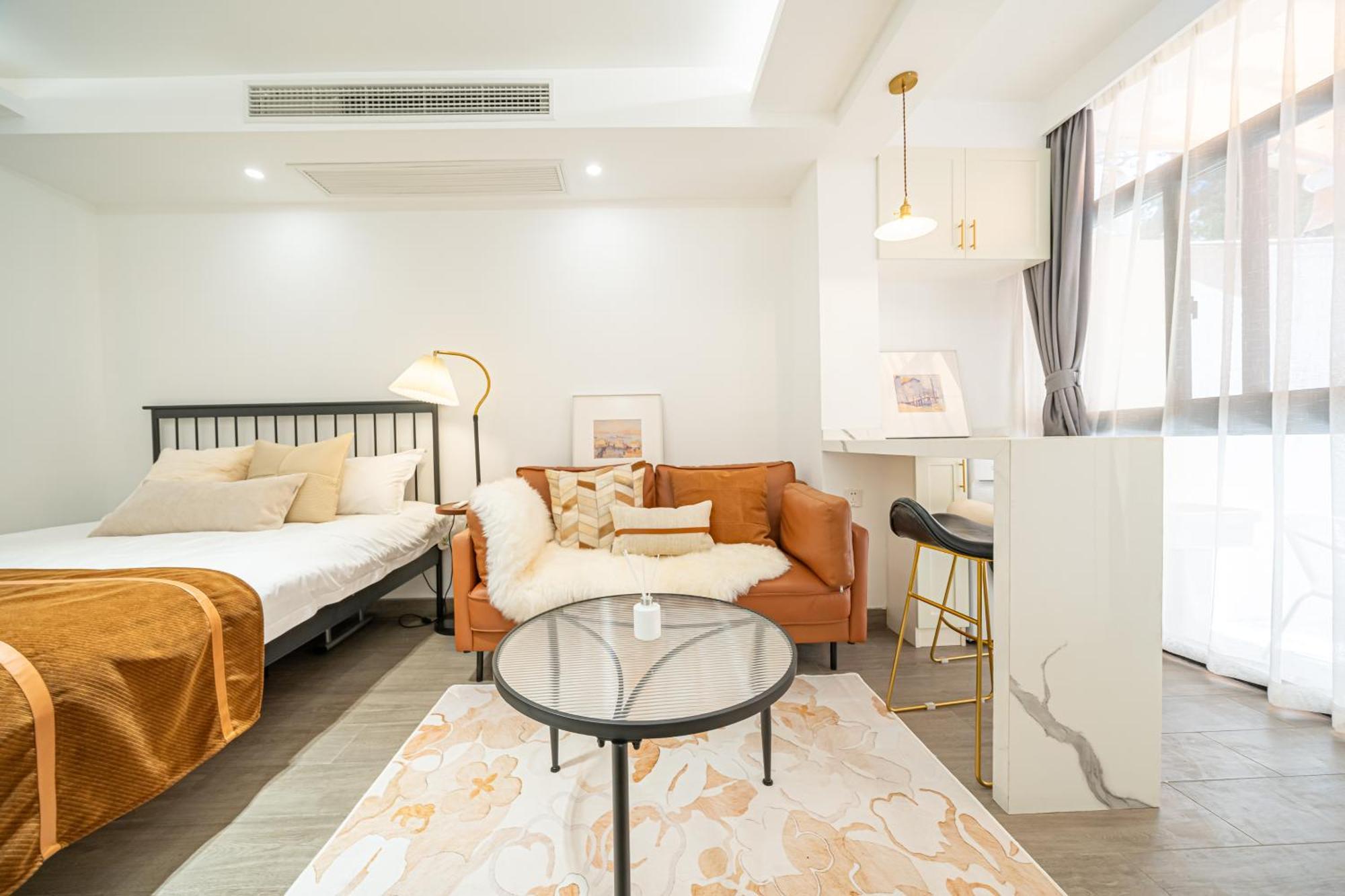 Tonight Hotel South Shanxi Road 샹하이 외부 사진